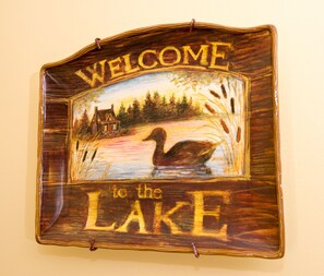 Welcome to The Lake and our beautiful Pinehill 4 condo!