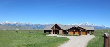 'Possibly the best rental' in Jackson Hole-Jackson HOle Elk Refuge Ranch Home