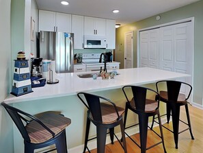 Full Size Kitchen