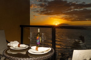 Romantic dining for two on your private lanai.