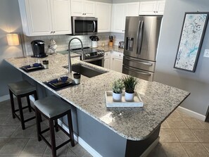 Kitchen remodeled with all new appliances. Filtered cold water in sink & fridge.