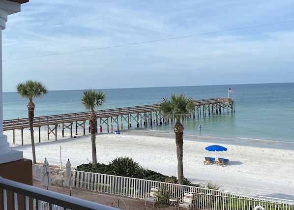 PRIVATE fishing pier w/ composite decking, running water & a filet table