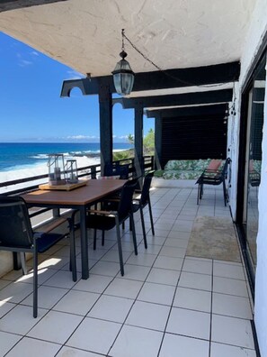 Relax on the Lanai