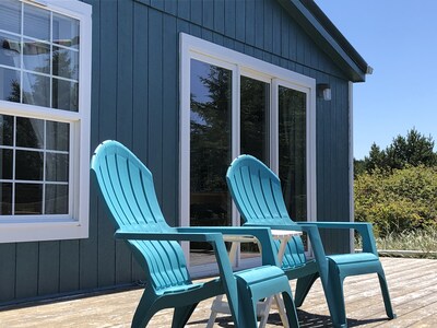 BLUE BEACH HOUSE. Enjoy life on the beach!