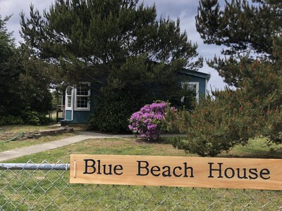 BLUE BEACH HOUSE. Enjoy life on the beach!