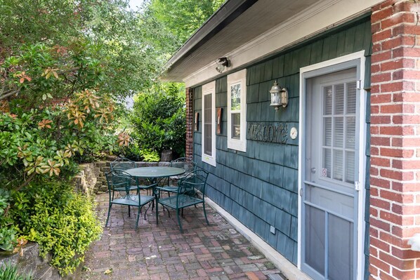 Carriage House at Sweet Biscuit Inn