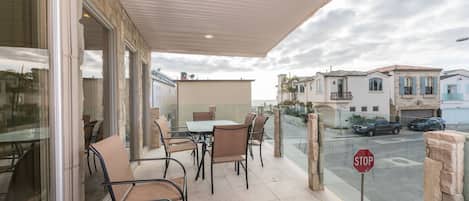 Welcome to your new summer vacation headquarters! Every detail for a relaxing getaway has been thoughtfully included in this standout vacation rental.