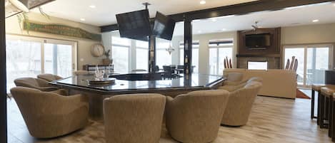 Perfect place to hold a conference or enjoy a drink.  3 tv's and usb ports!