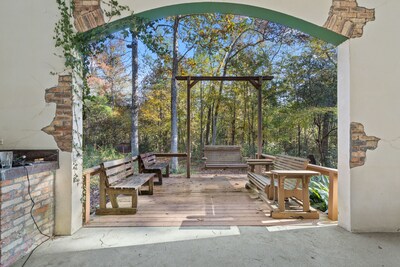 Breathtaking, Wooded River Retreat " Isle Of View"