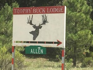Sign leading to property