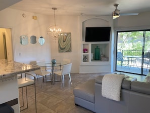 Living area/dinning area