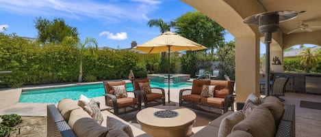 Large Sitting Area by the Pool