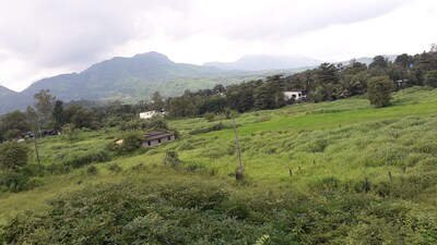 KARJAT  MOUNTAIN  VILLA