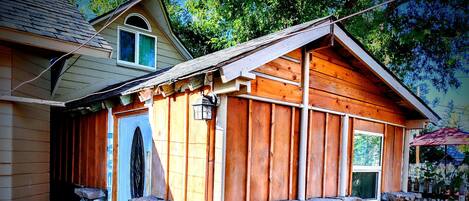 Outside view of our Cozy Cottage with beautiful new rock work