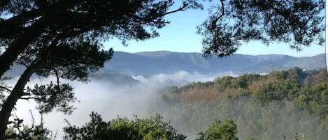 Paysage devant maison, vous méditerez et apprécierez le spectacle du paysage. 