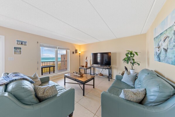 Cozy beach front condo