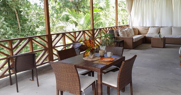Outdoor dining