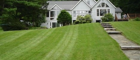 Candlewood Lakehouse exterior