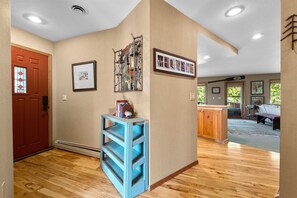 Entry way