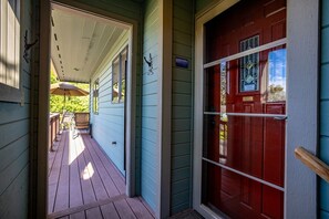 Accesss to deck and front door