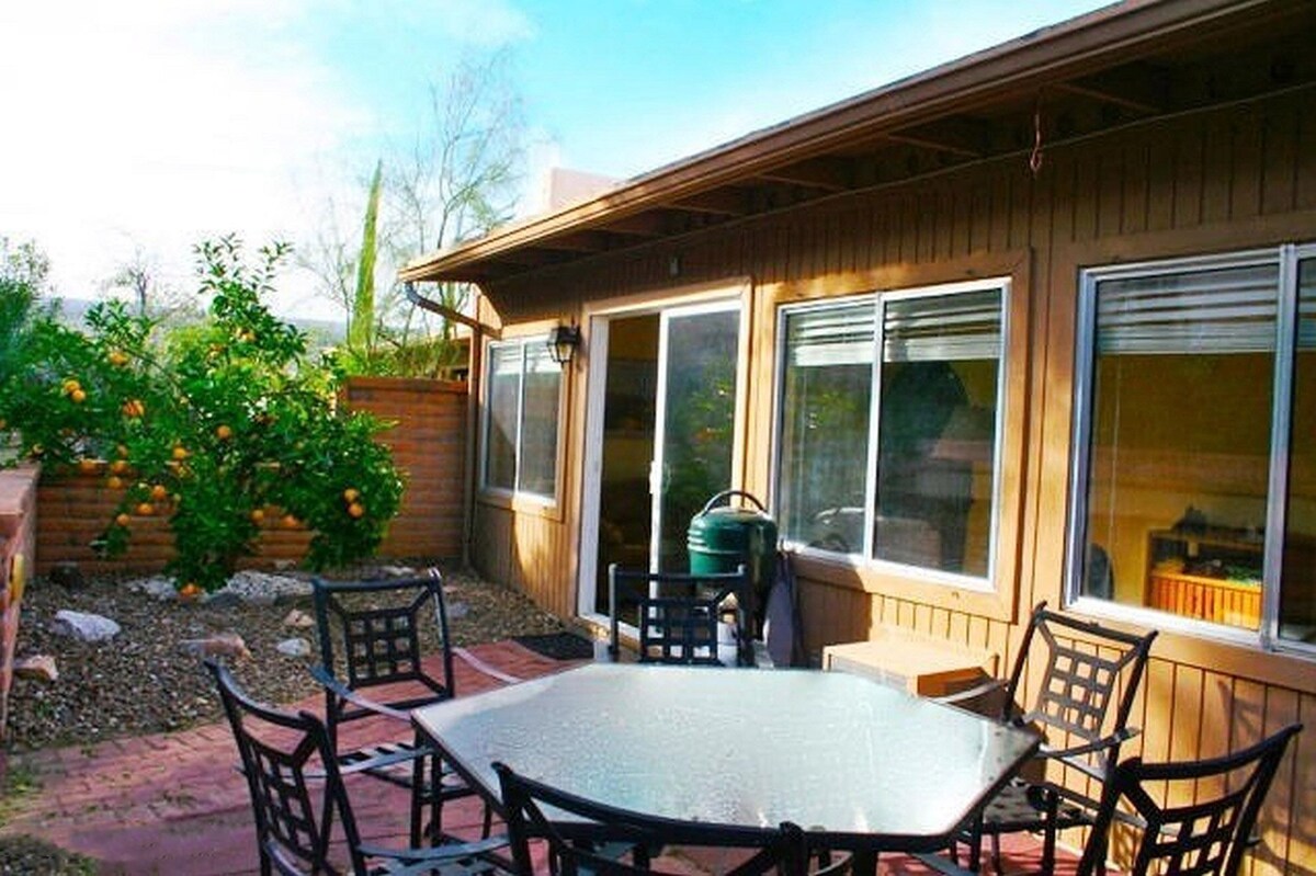 Stylish, Comfy 1450 Sq. Ft. Townhome with Saltillo Tile & Sunny AZ Room