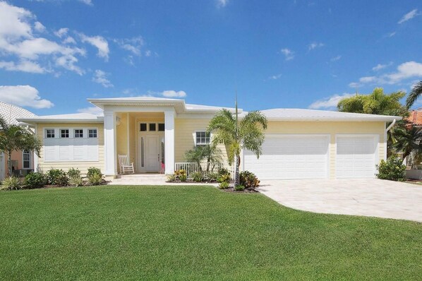 Wischis Florida Home - Vacation Rentals I Property Management I Real Estate