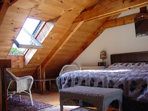 Loft - king bed with double futon couch