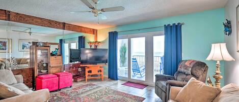 Panama City Vacation Rental | 1BR | 2BA | 890 Sq Ft | Stairs Required