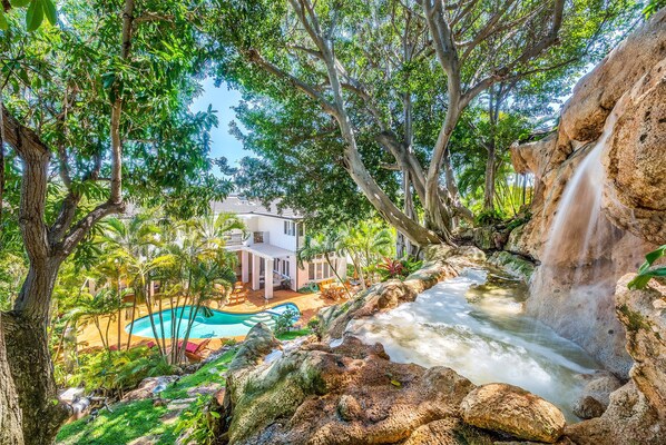 Ohana Paradise back yard with private waterfall