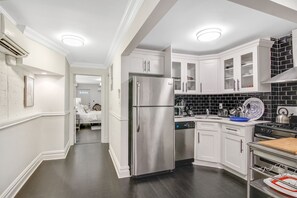 Fully Stocked Kitchen!