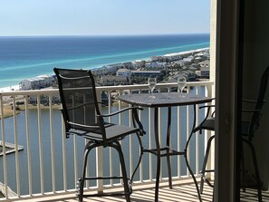 Balcony dining with a view!