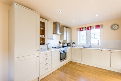 Stunning Brand New Holiday Let In The Heart Of Holmfirth