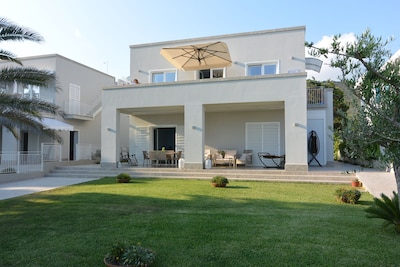Prestigious villa on the sea of ​​Ogliastro Castellabate 6 beds