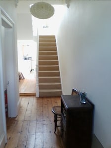 Saltburn Seaside Townhouse a few minutes from beach, restaurants ad station