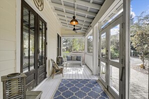 Front Porch - Screened In