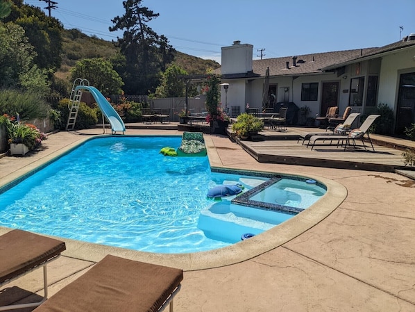 Relax with plenty of deck space, seating & lounge chairs.