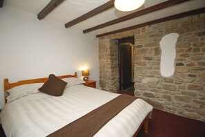 Tamarisk Cottage double bedroom