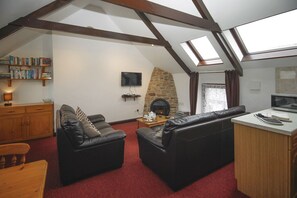 Tamarisk Cottage lounge
