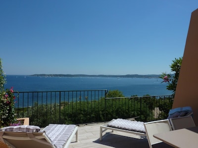 LUXURY TERRACE HOUSE 6 guests SAINTE-MAXIME stunning view on SAINT-TROPEZ bay