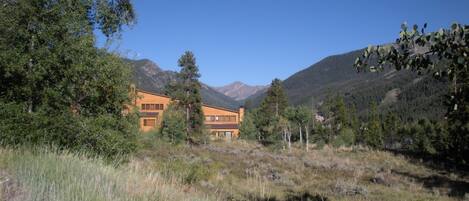 The Tennis Complex is nestled in the Mountains with beautiful views.