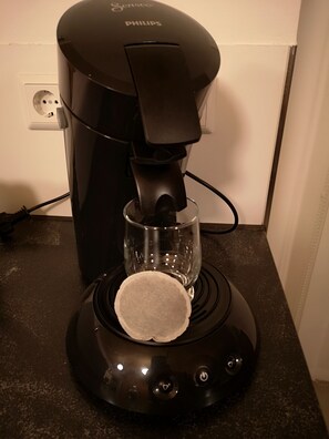 Kaffee und/oder Kaffeemaschine