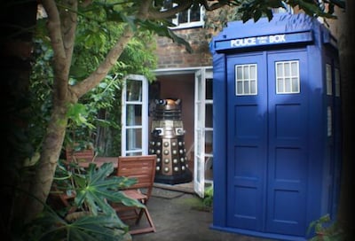 Unusual Cottage In Romney Marsh - With Own Tardis And Dalek! 