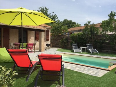 Saint Maime: Kleine Villa (50 m2) mit Swimmingpool am Fuße des Luberon