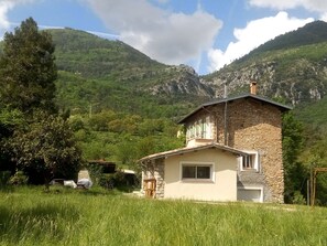 Depuis la propriété, vue à 360° sur les montagnes