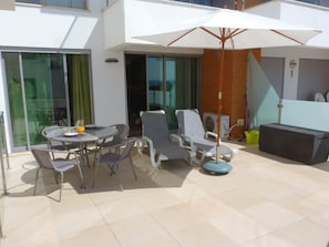 large 40sqm terrace 