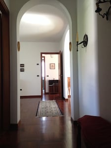 110 SQM Apartment - 2 BEDROOMS AND 2 BATHROOMS - EXPENSES AND SERVICES INCLUDED - FREE WI-FI 
