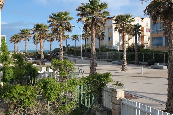 "Un séjour au bord de mer sur la plus belle avenue de Marseillan Plage"