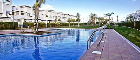 Swimming pool for relaxation in the sun and cool off. 