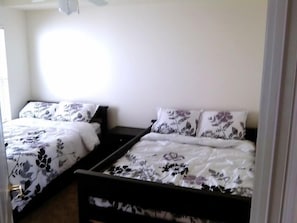 3rd BR with 2 
Full Beds and Trundle Bed