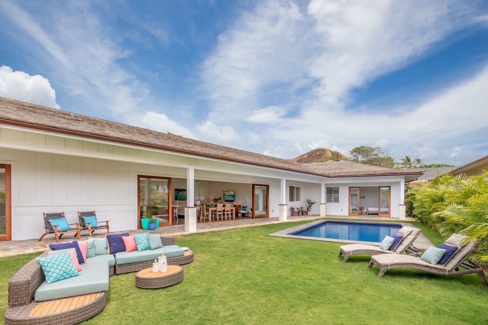 Lanikai Breeze Luxury Beach Home